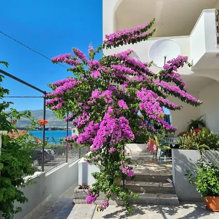 Lilac Apartment Trogir