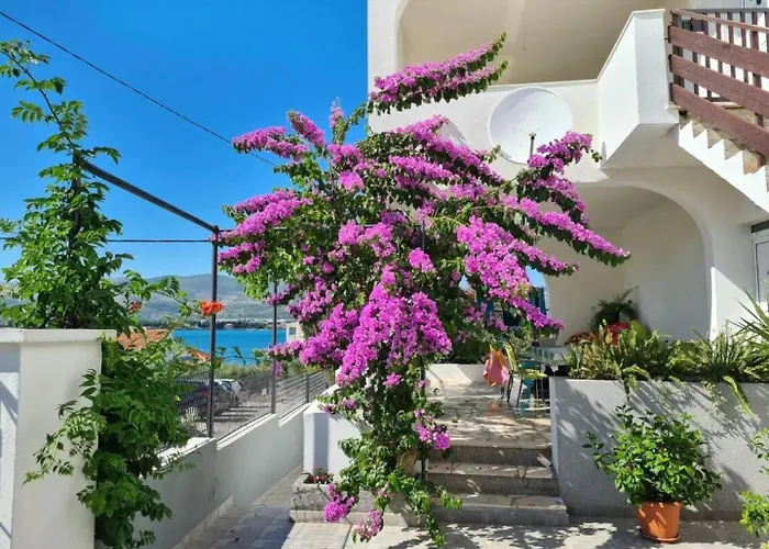 Lilac Lägenhet Trogir